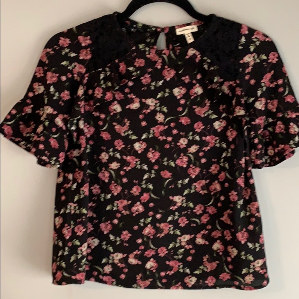 Monteau girl size 12 blouse